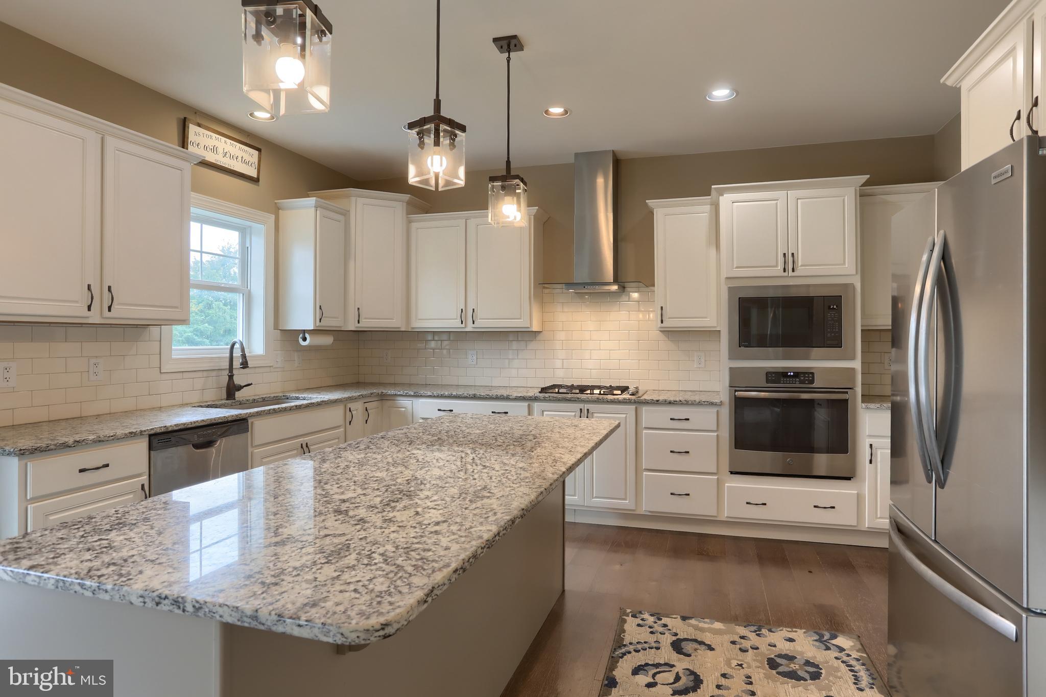 WILSHIRE ESTATES - Residential