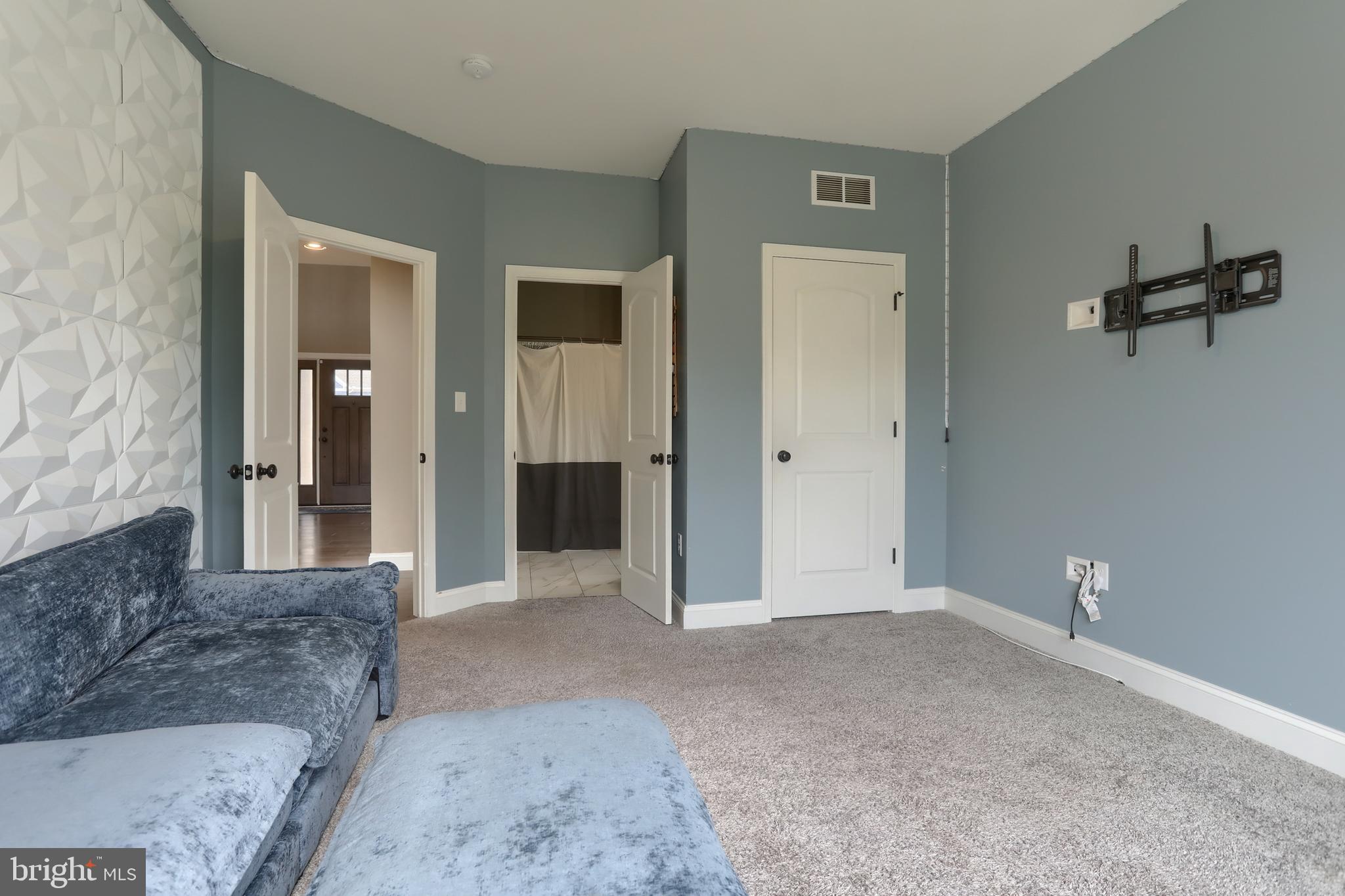 WILSHIRE ESTATES - Residential