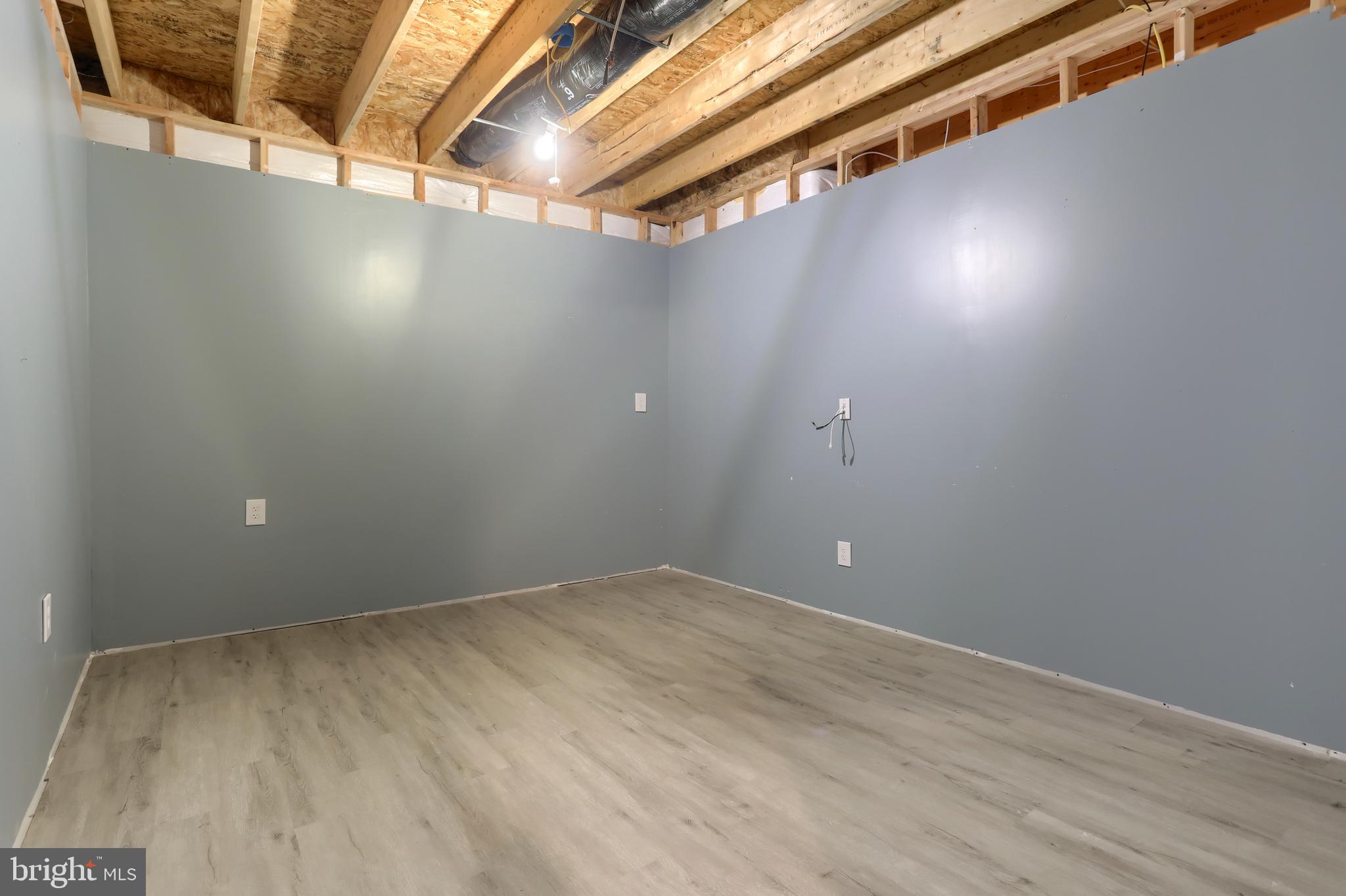 WILSHIRE ESTATES - Residential