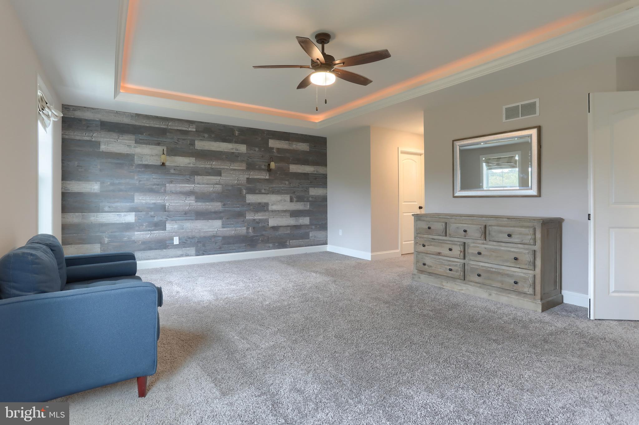 WILSHIRE ESTATES - Residential