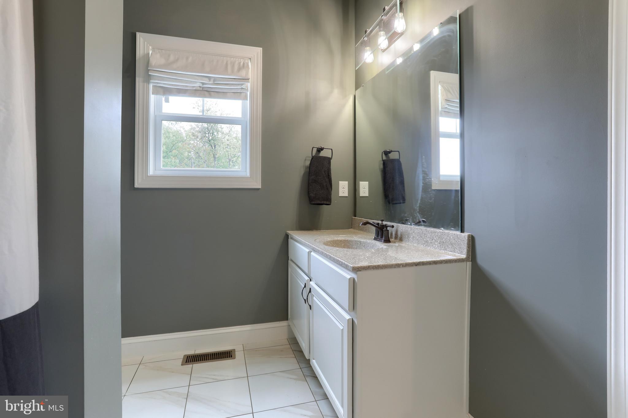 WILSHIRE ESTATES - Residential