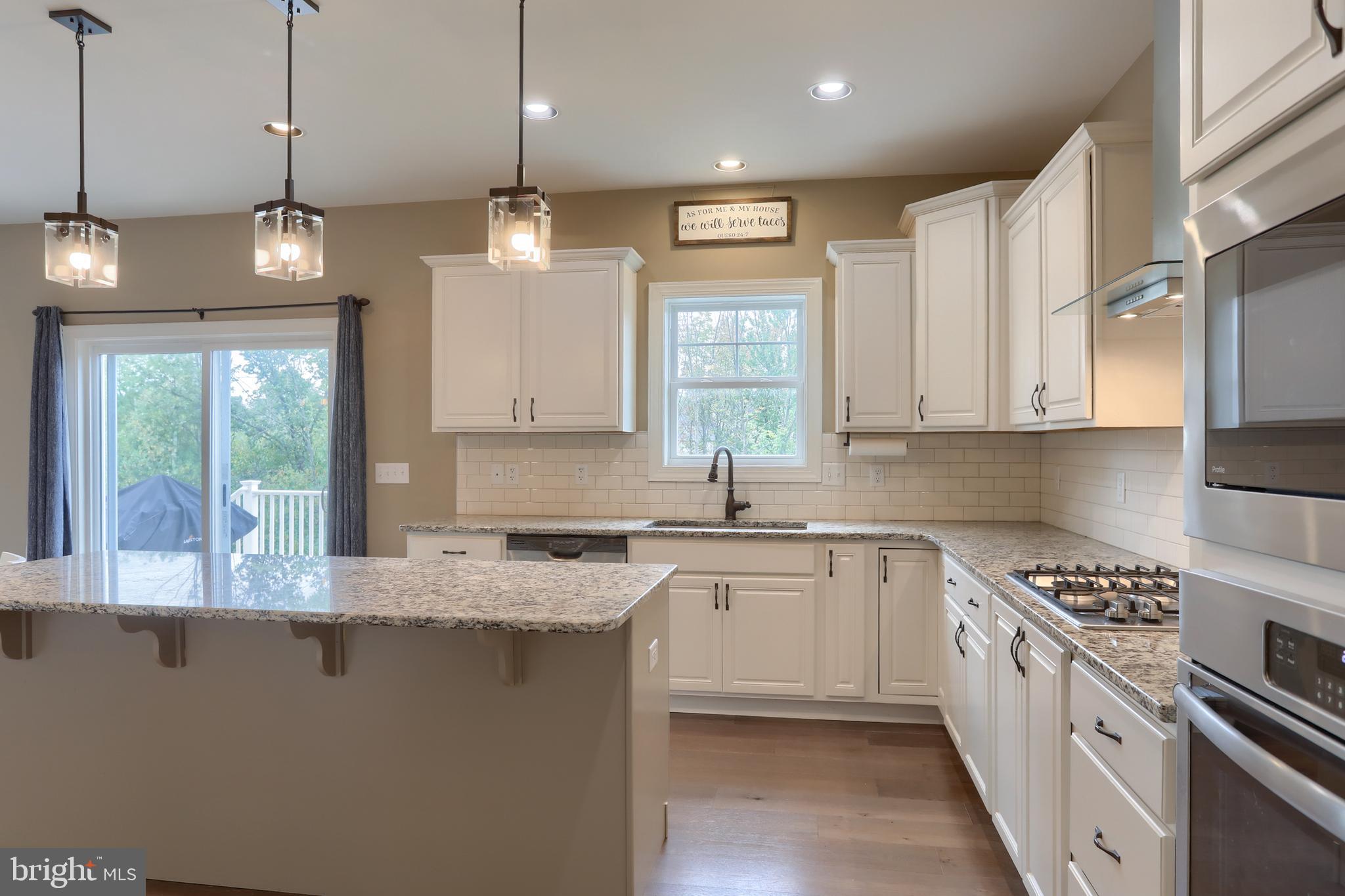 WILSHIRE ESTATES - Residential