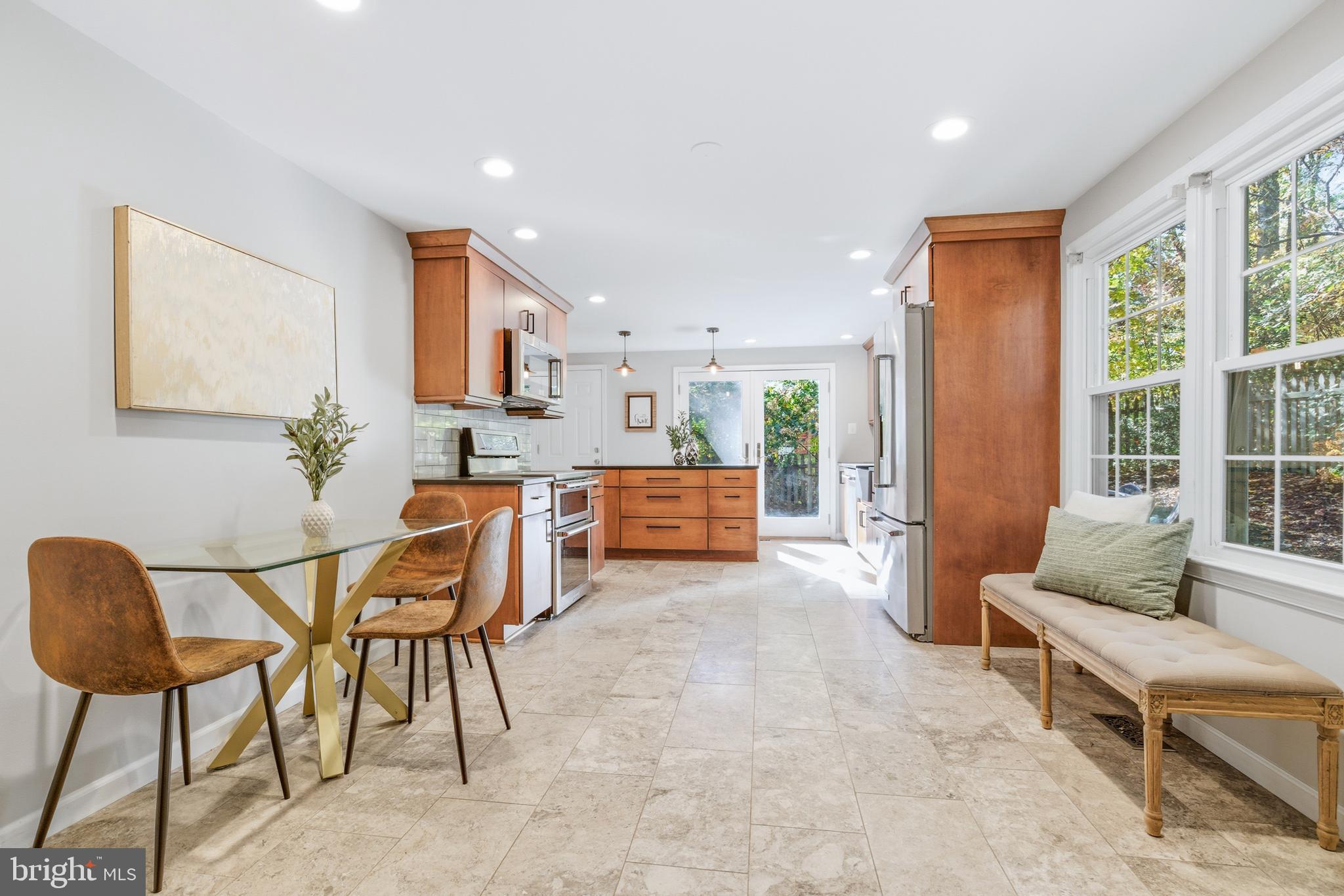 BURKE CENTRE - Residential