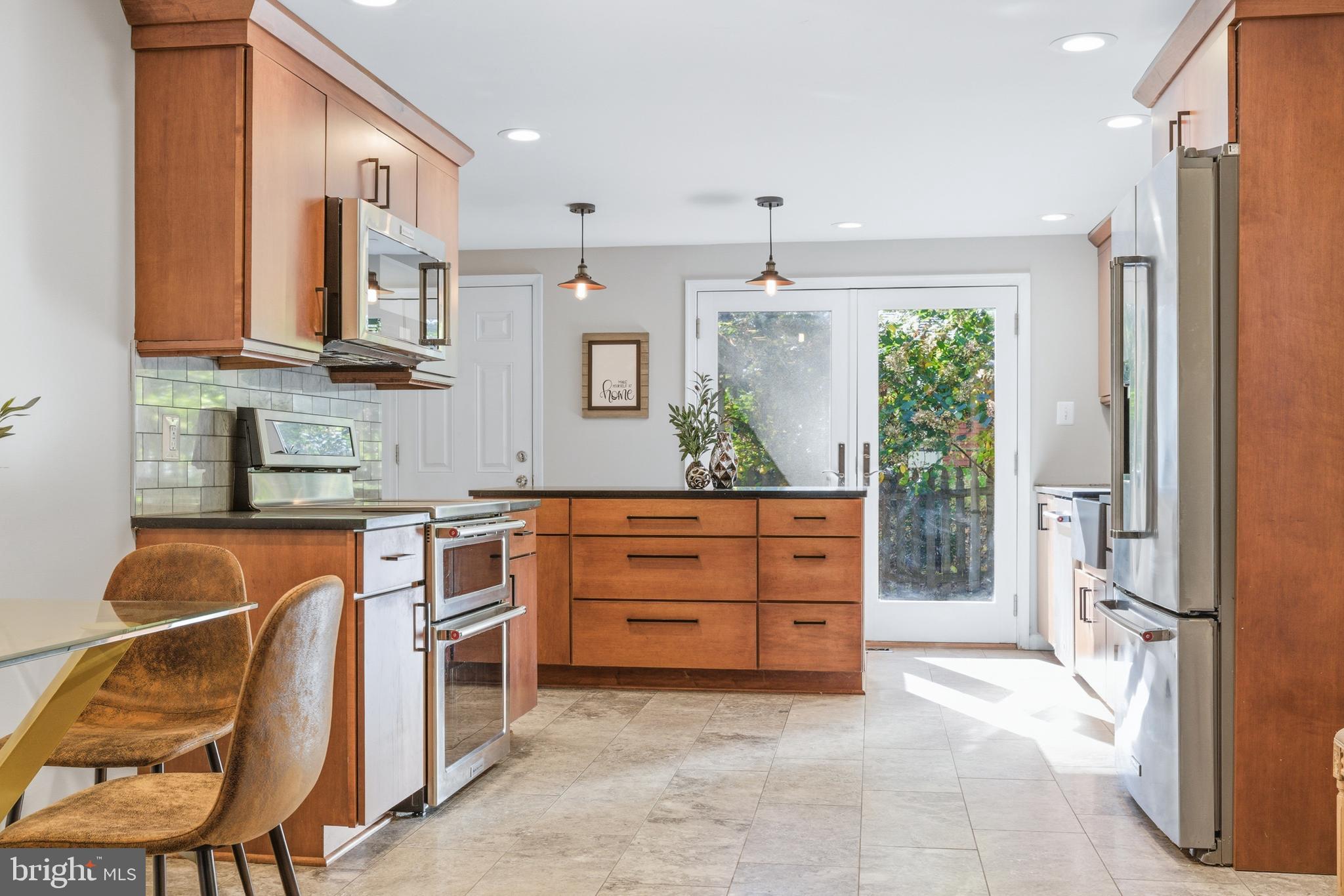 BURKE CENTRE - Residential