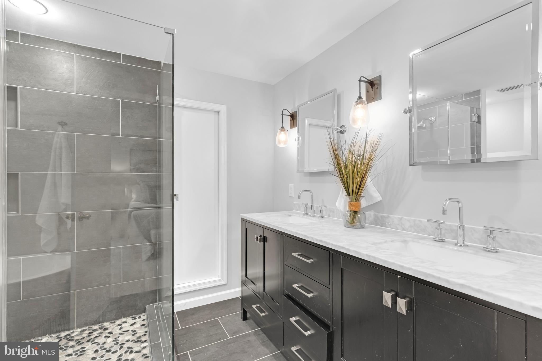 BURKE CENTRE - Residential