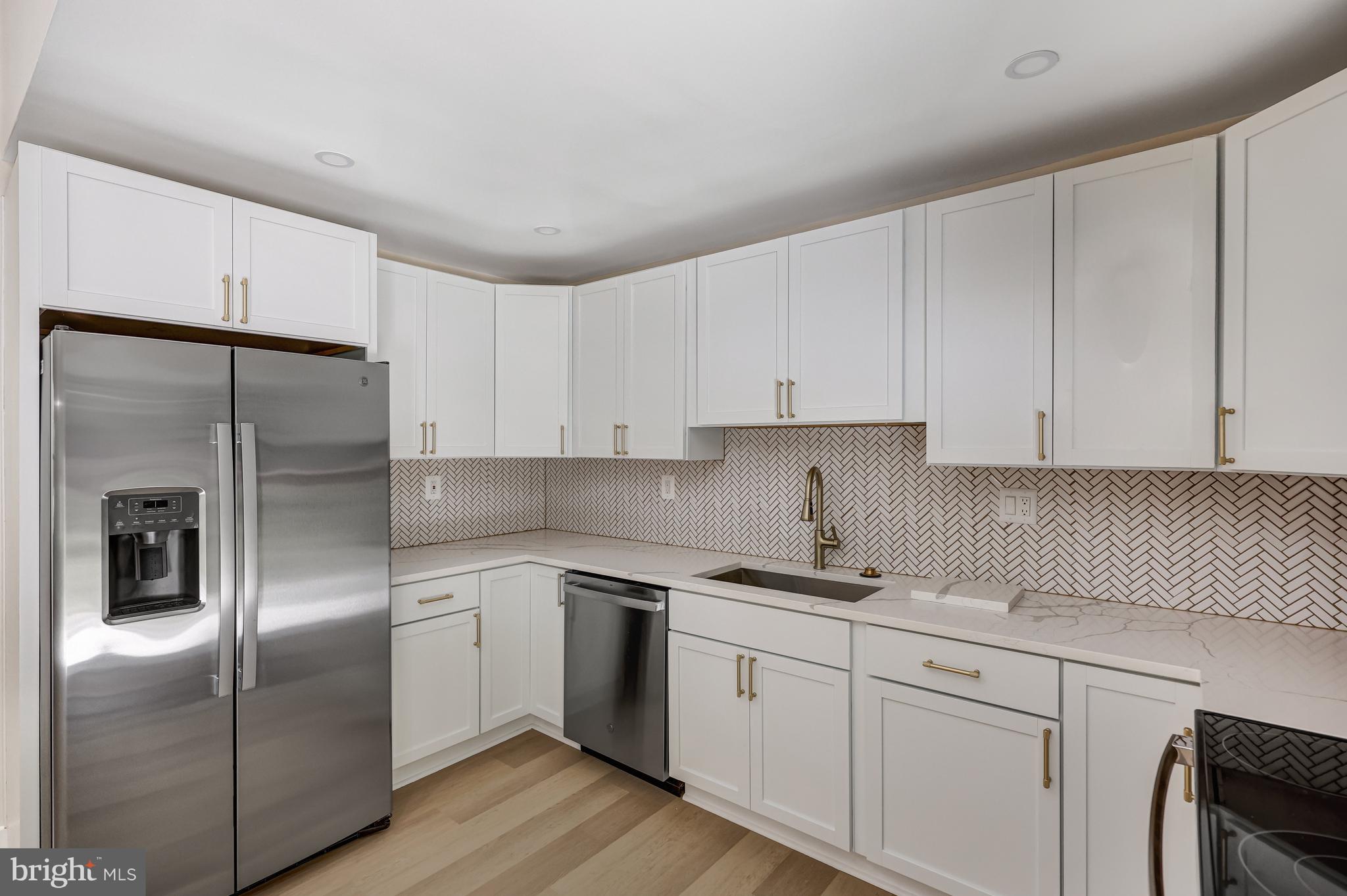 FRANKLIN SQUARE - Residential