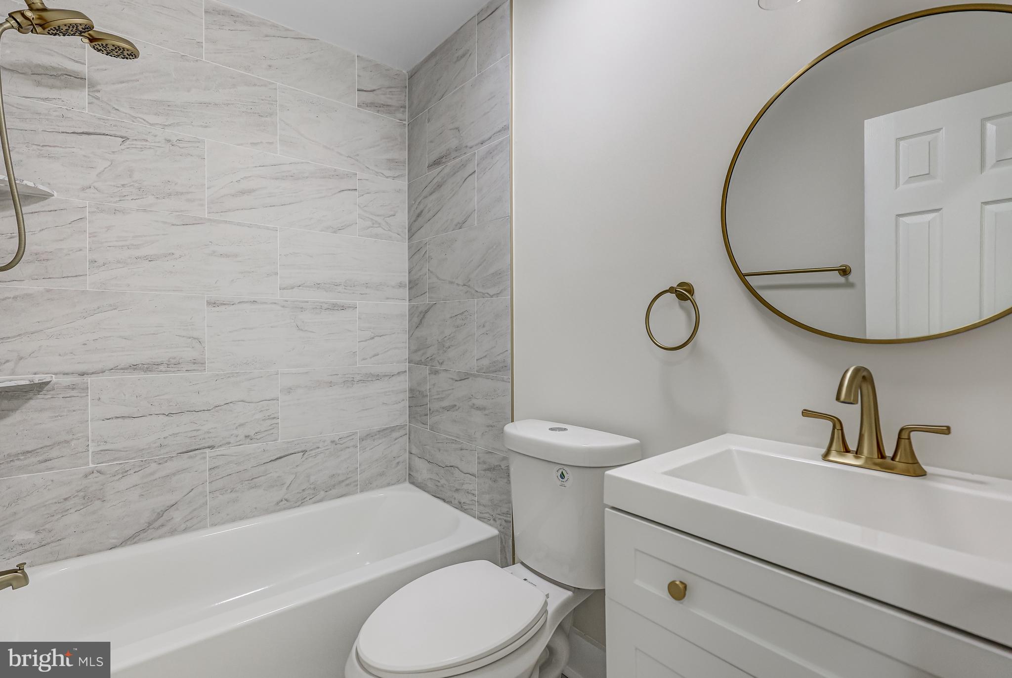 FRANKLIN SQUARE - Residential