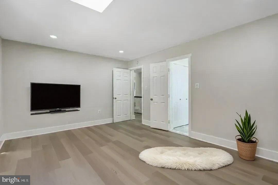 FRANKLIN SQUARE - Residential