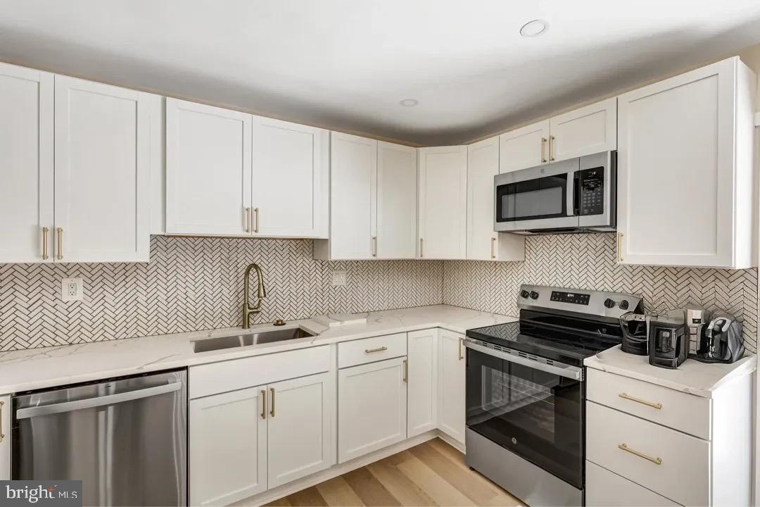 FRANKLIN SQUARE - Residential