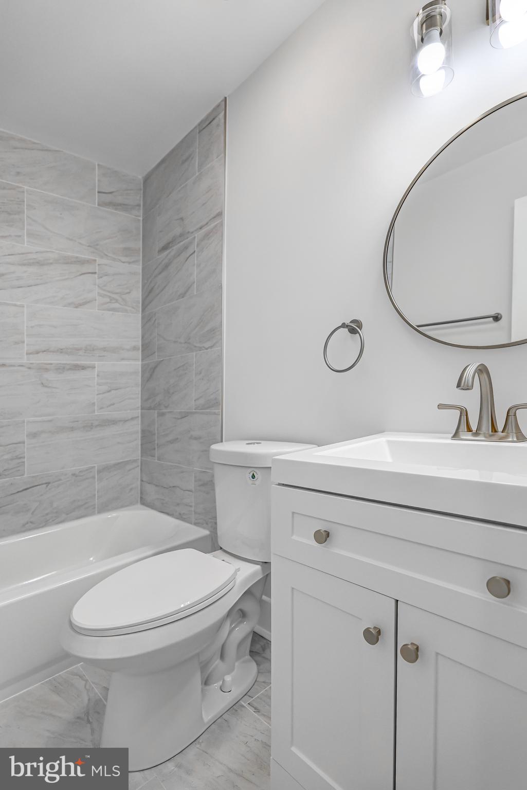 FRANKLIN SQUARE - Residential