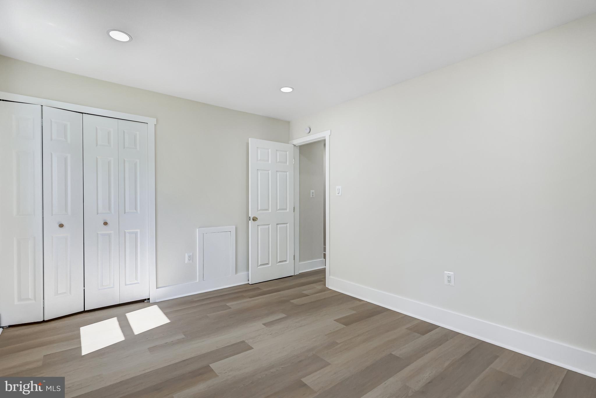 FRANKLIN SQUARE - Residential