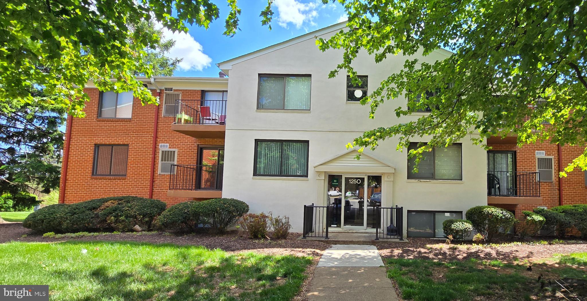 125 CLUBHOUSE DRIVE O SW 1