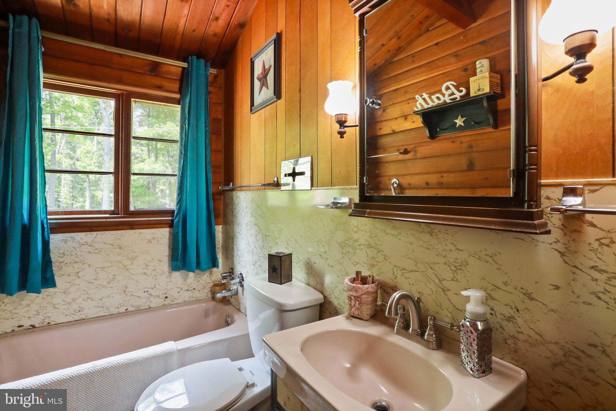 CACAPON HILLS - Residential