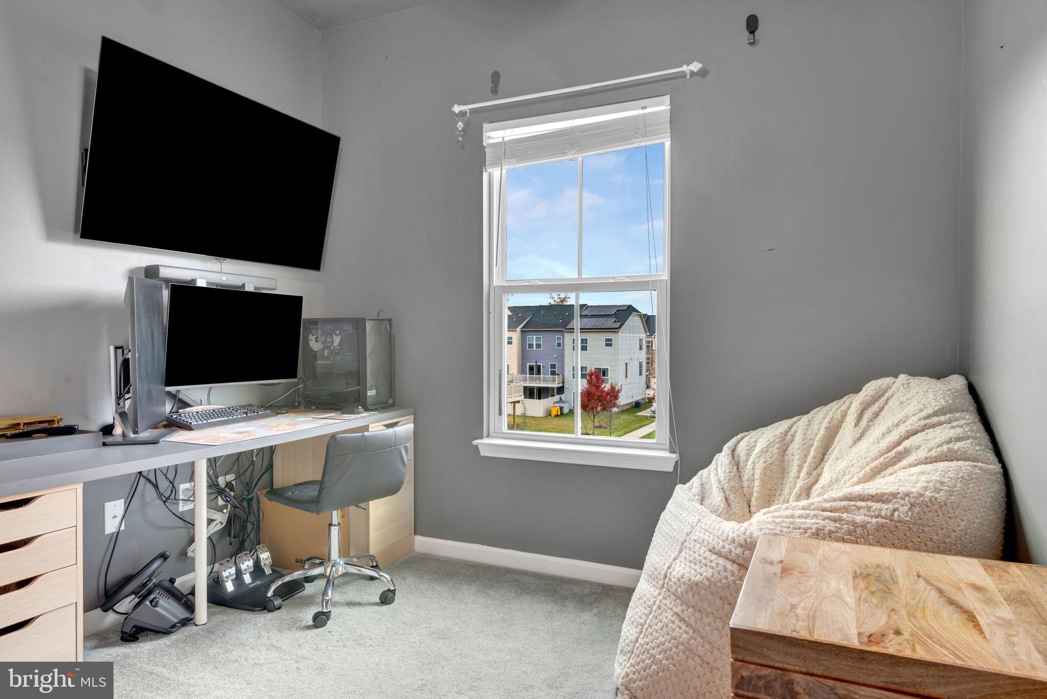 CREEKSIDE VILLAGE AT TANYARD SPRINGS - Residential