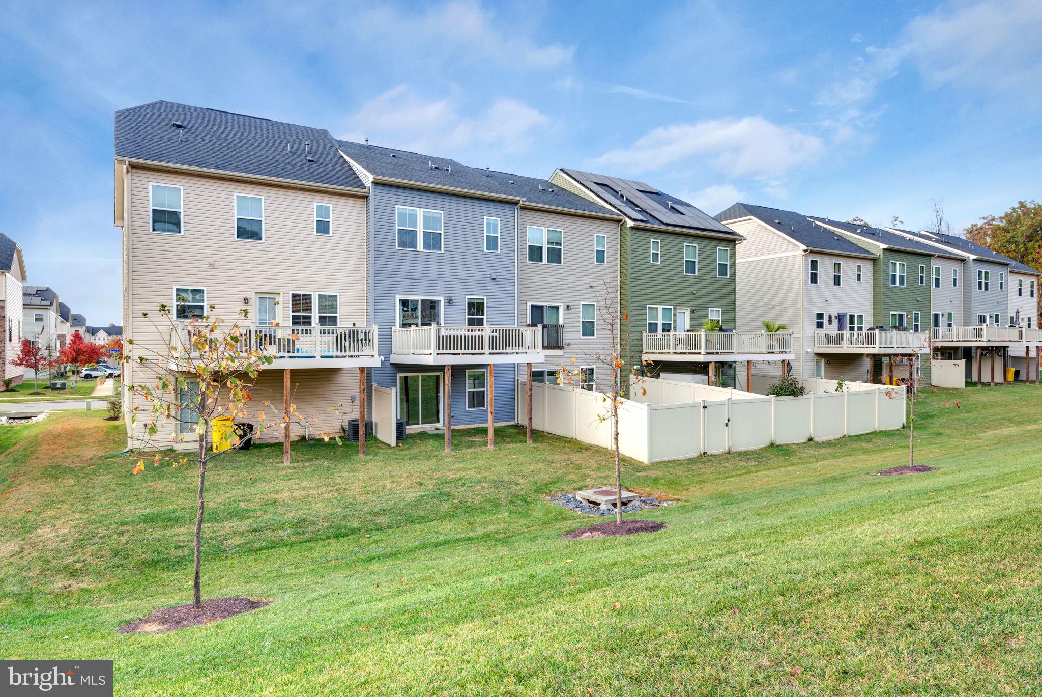 CREEKSIDE VILLAGE AT TANYARD SPRINGS - Residential