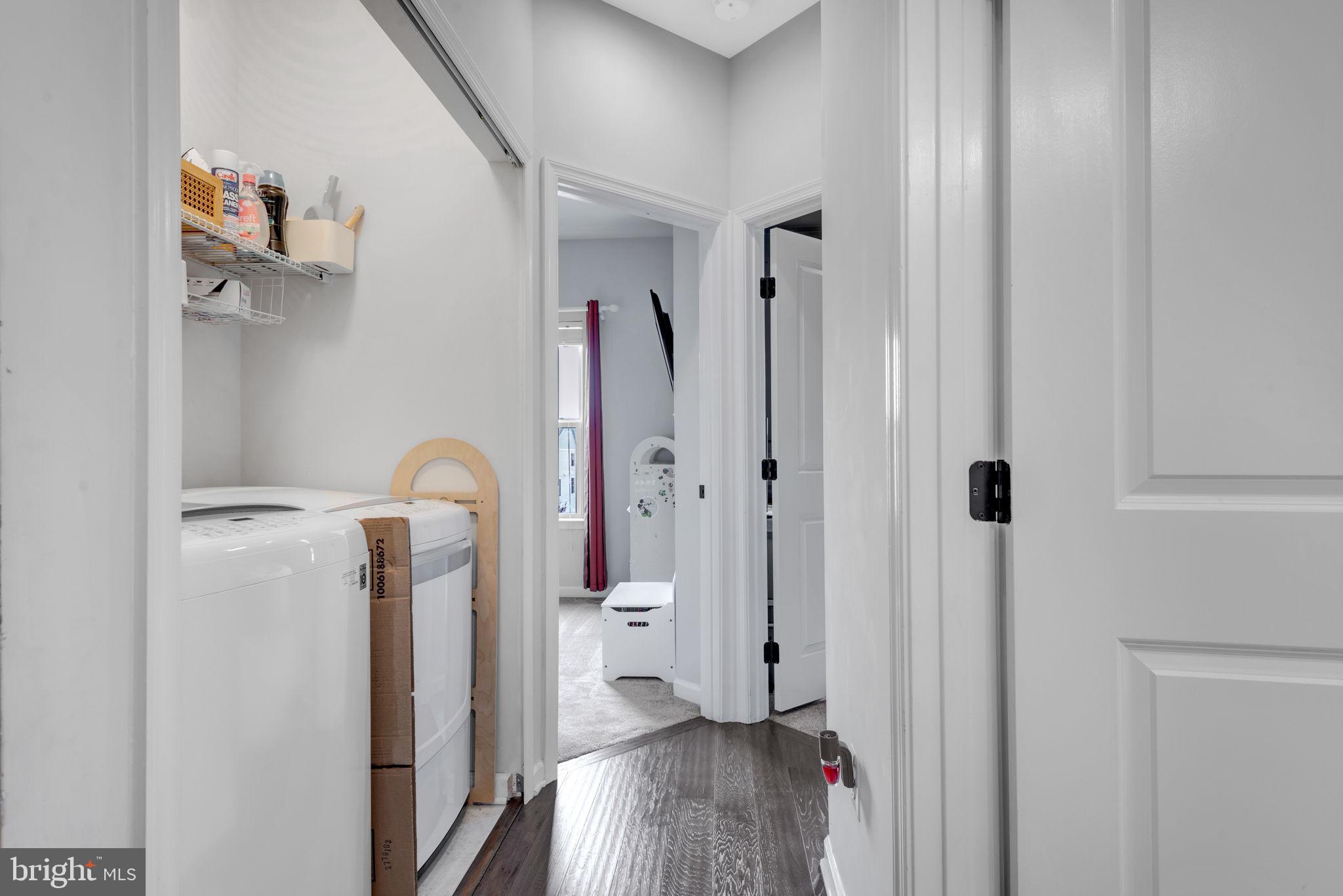 CREEKSIDE VILLAGE AT TANYARD SPRINGS - Residential