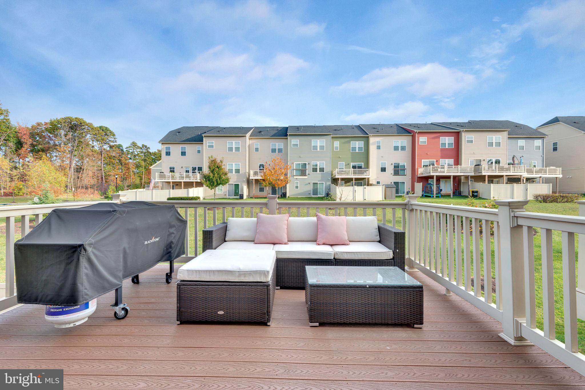 CREEKSIDE VILLAGE AT TANYARD SPRINGS - Residential