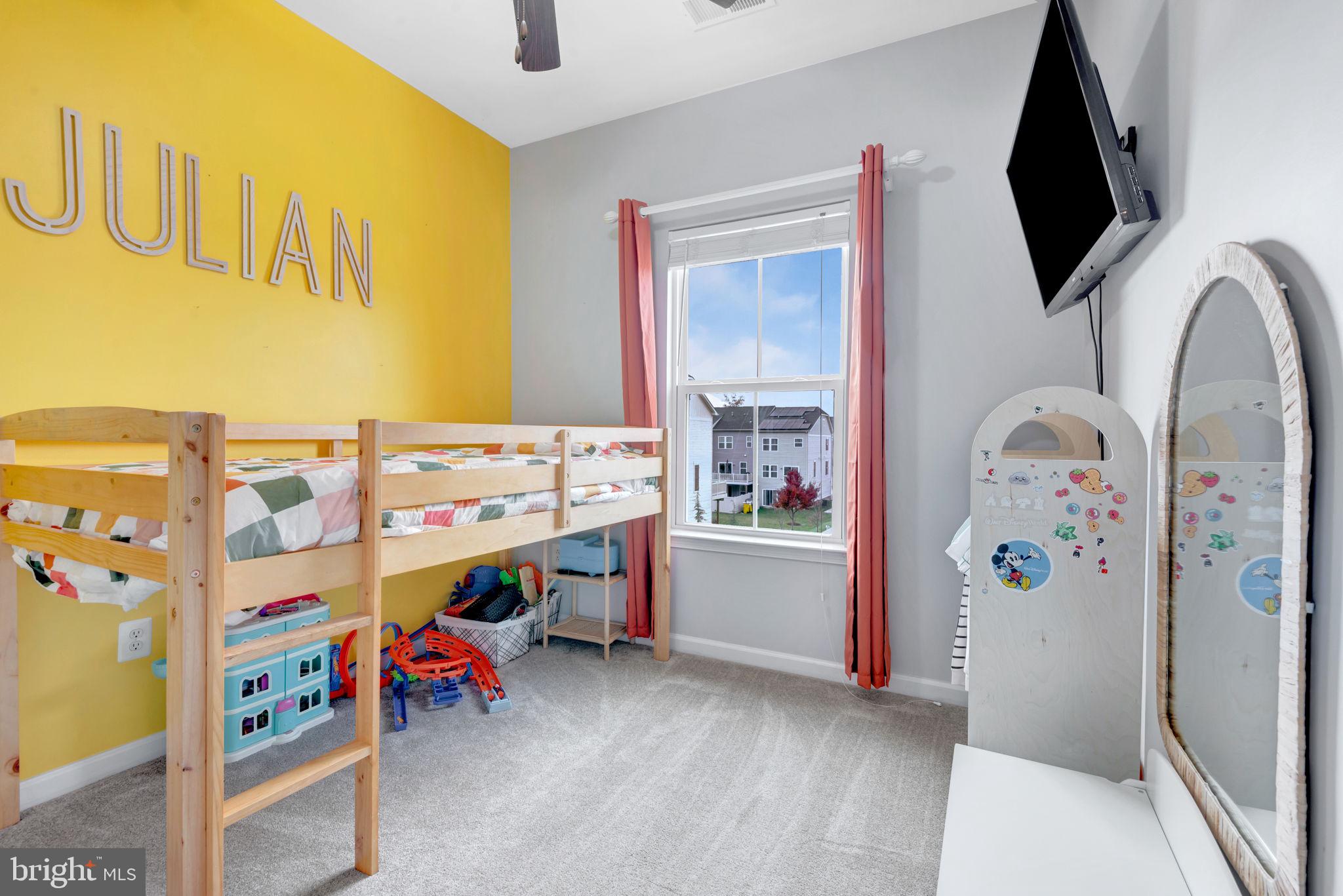 CREEKSIDE VILLAGE AT TANYARD SPRINGS - Residential