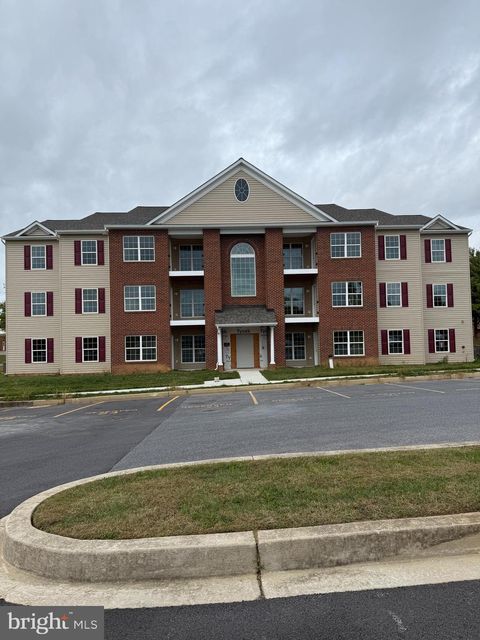 Condo For Sale - 820 Wembley Drive Dr #2C<br/> HAMPSTEAD, MD 21074