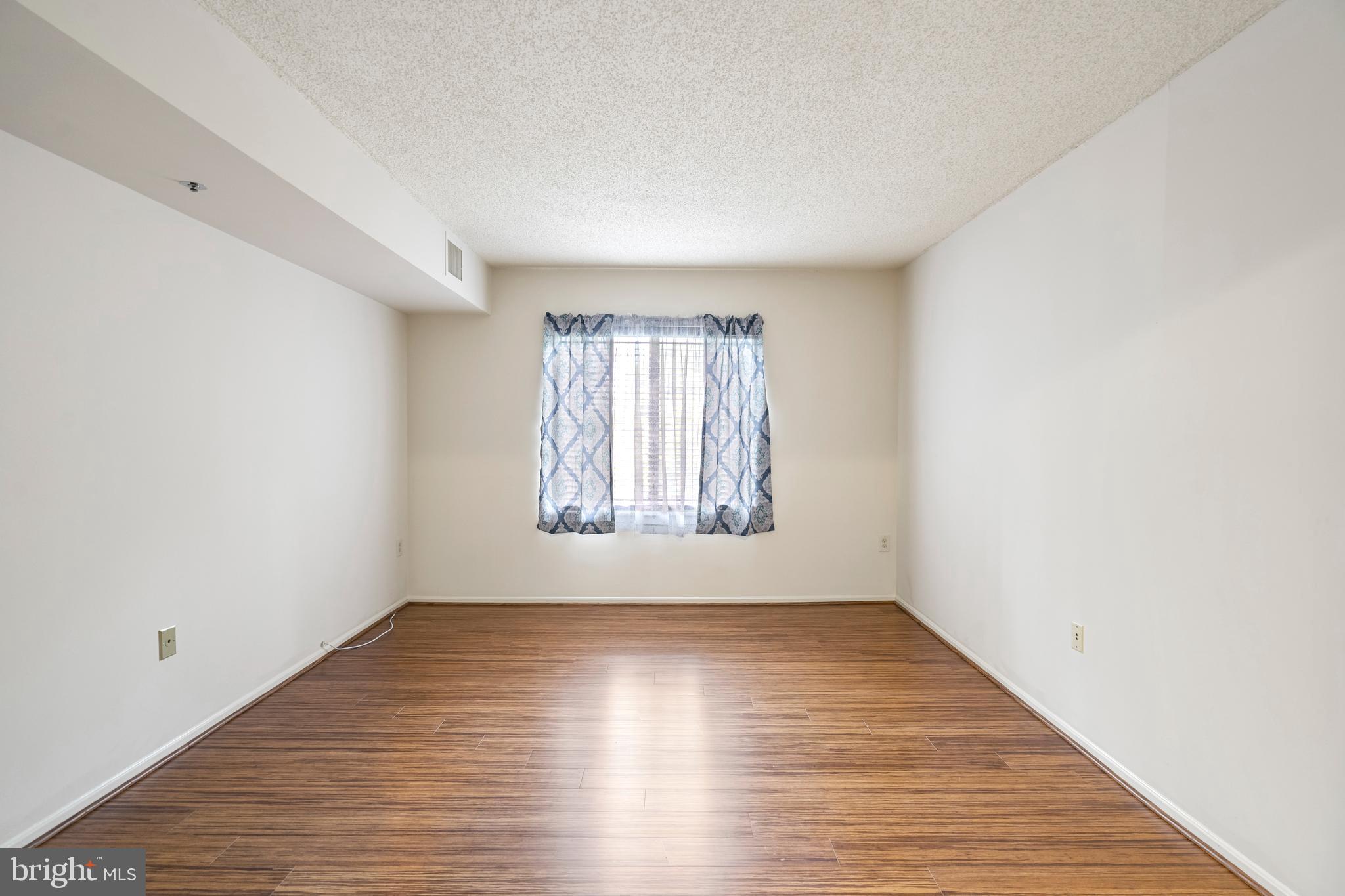 LEISURE WORLD - Residential Lease