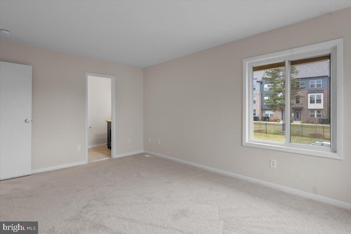 FOUR SEASONS REGIME - Residential