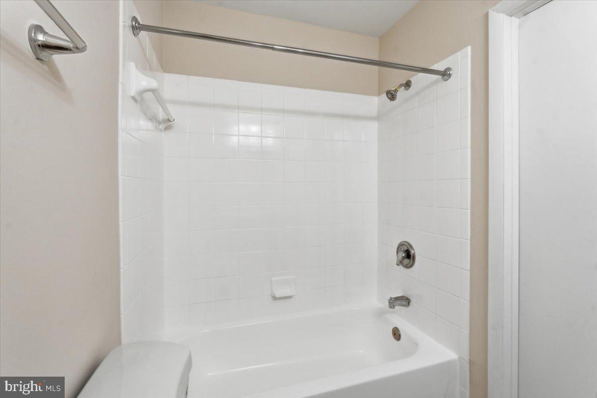 FOUR SEASONS REGIME - Residential