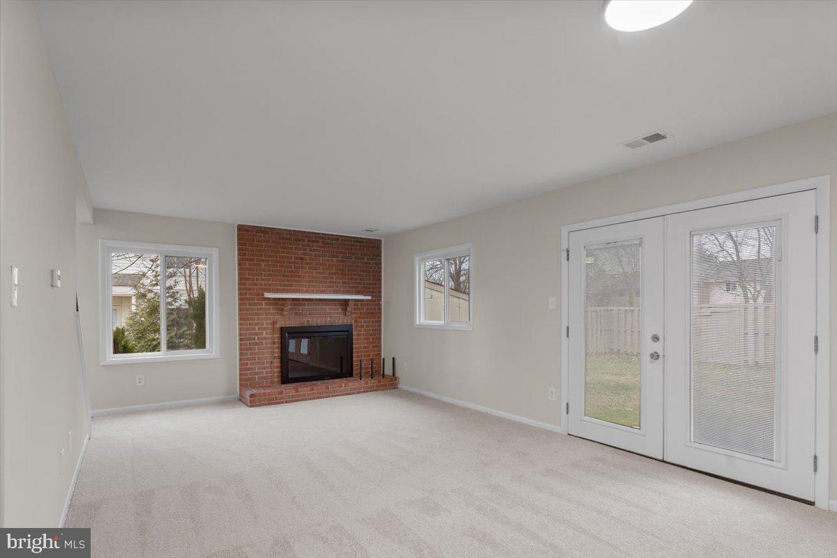 FOUR SEASONS REGIME - Residential