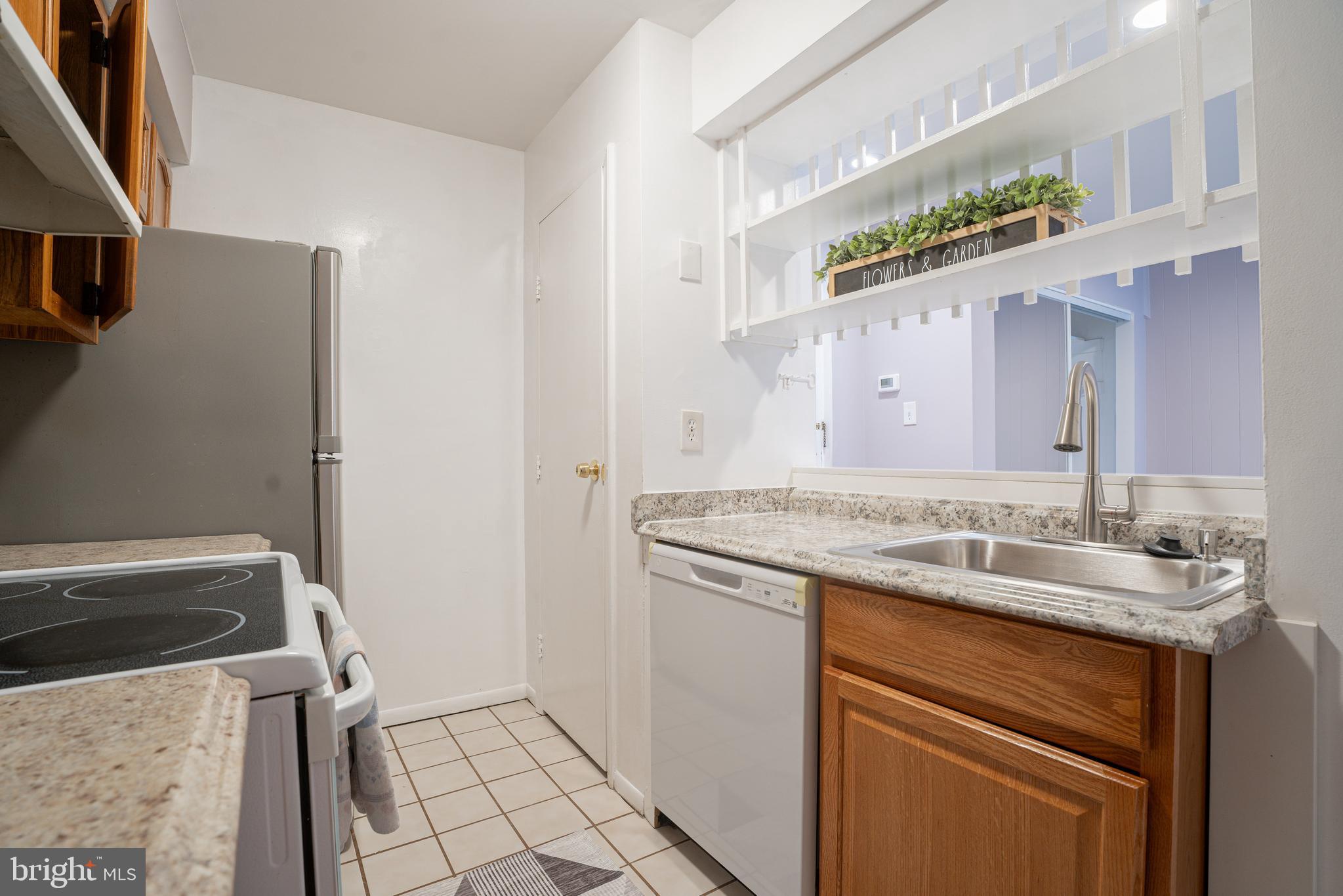 TIVOLI - Residential Lease