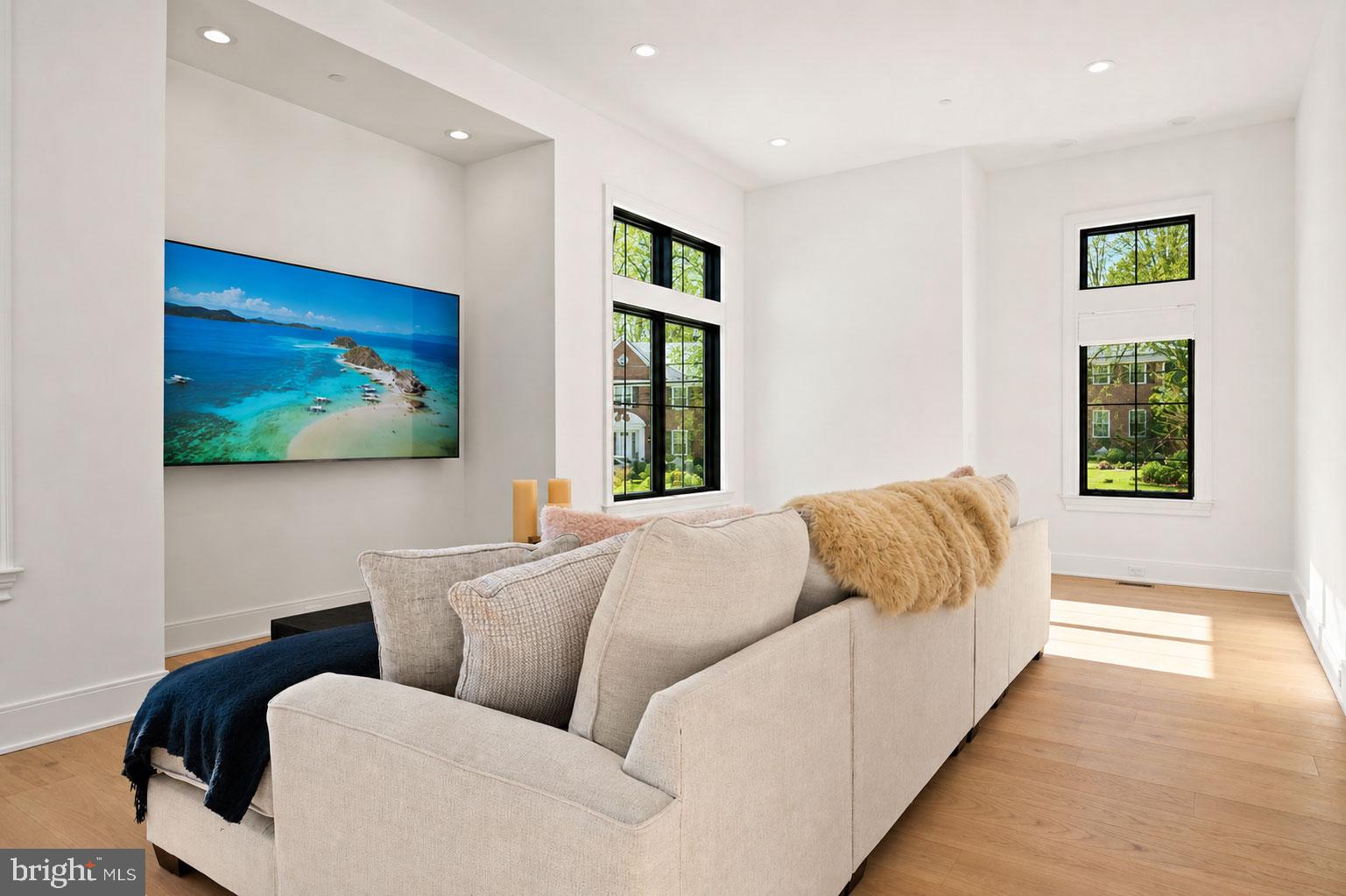KENWOOD PARK - Residential