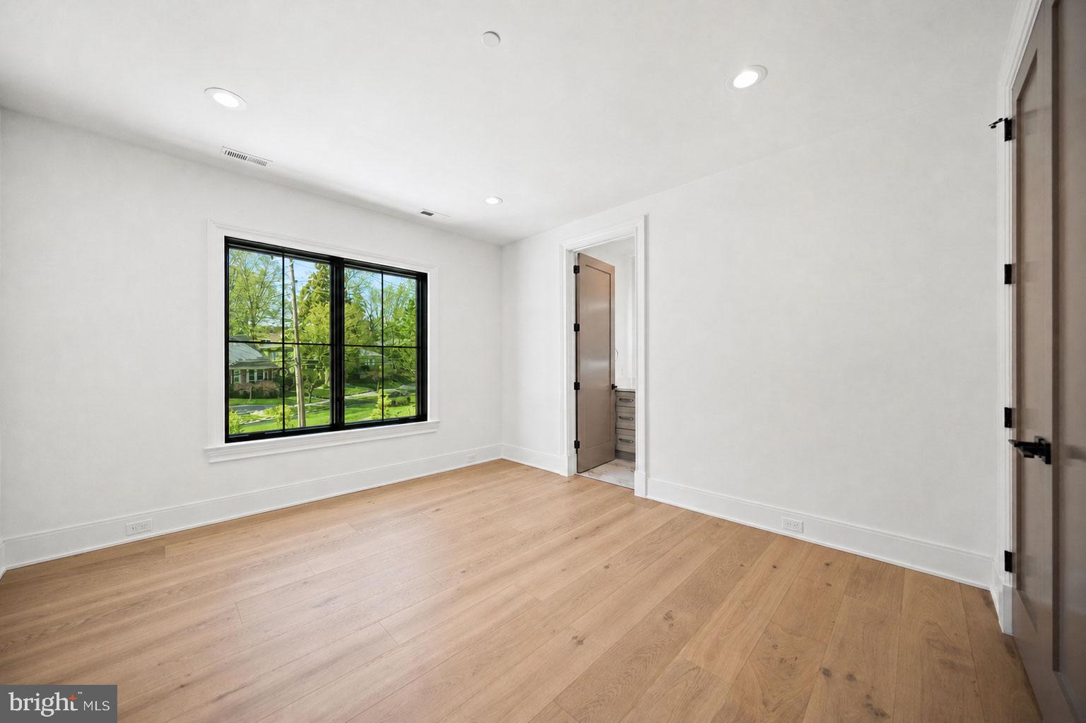 KENWOOD PARK - Residential