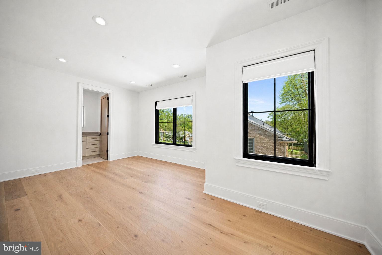 KENWOOD PARK - Residential
