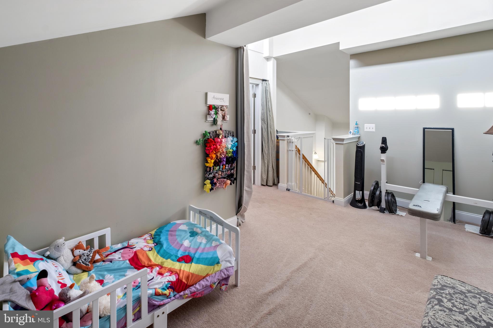 NAVAL SQUARE - Residential Lease