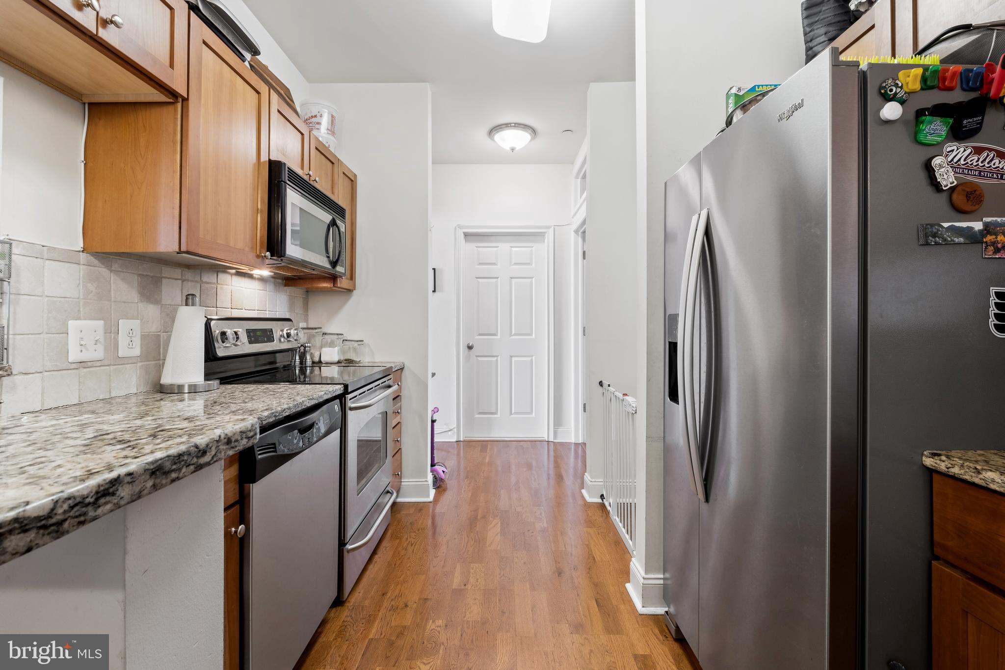 NAVAL SQUARE - Residential Lease