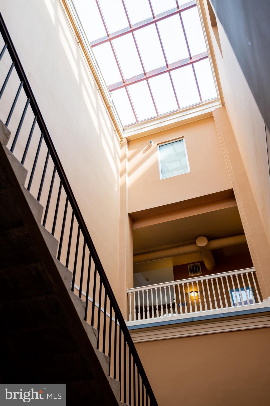 NAVAL SQUARE - Residential Lease