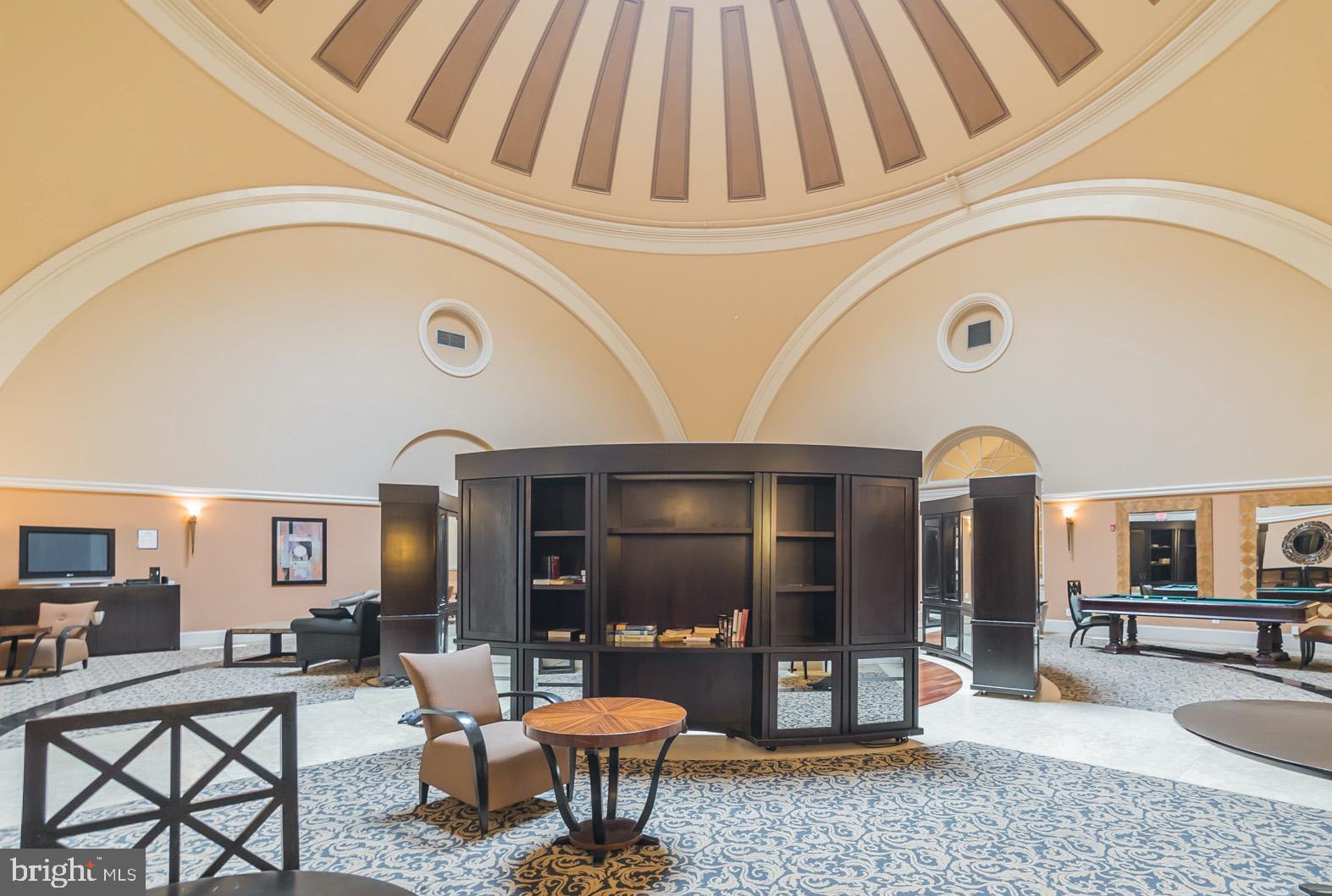 NAVAL SQUARE - Residential Lease