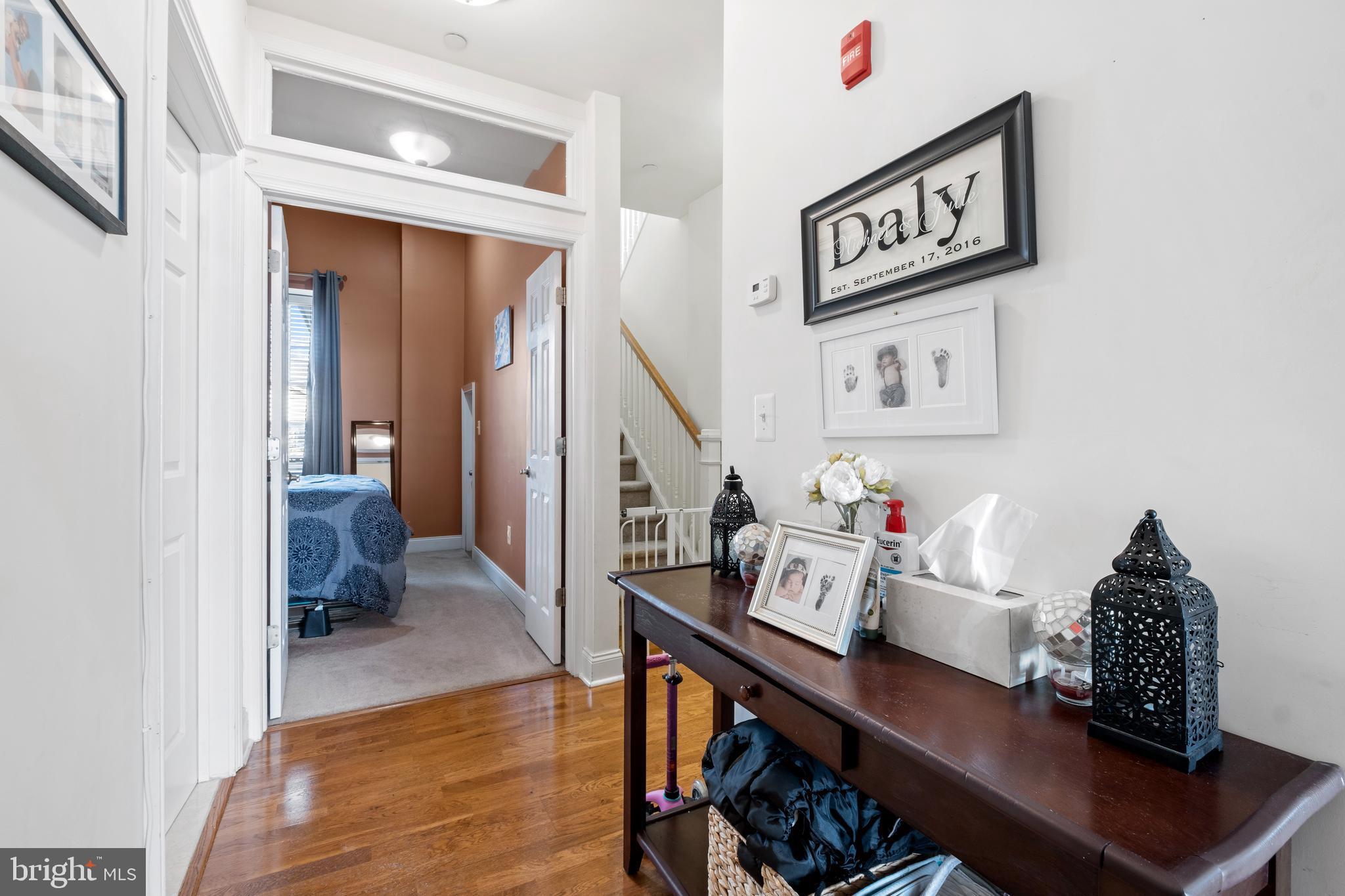 NAVAL SQUARE - Residential Lease