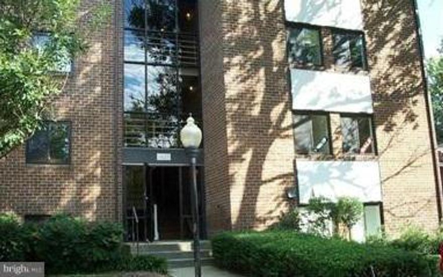 Beautifully updated 1 BR 1 BA condo in Northgate. Desired Top floor unit w/new Kitchen featuring SS appliances, new cabinets, flooring and counters, new Bathroom fixtures and vanity.  New paint & carpet, light fixtures and doors throughout. Great balcony overlooking trees.  Desirable location close to Metro and in the heart of Reston.