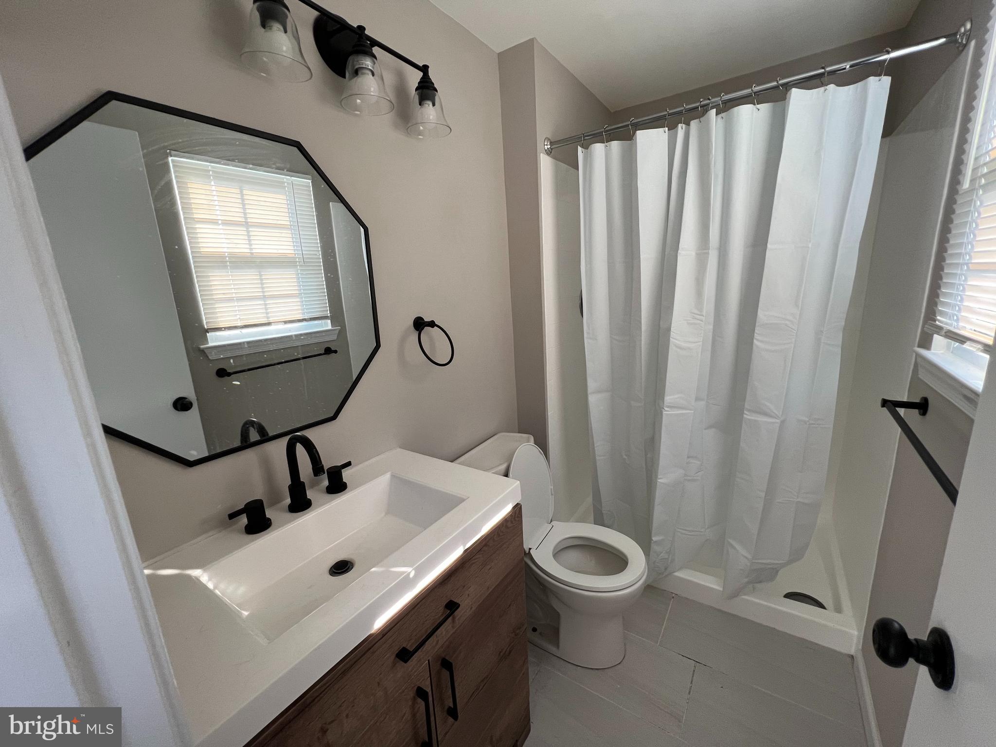 HALLOWELL - Residential Lease