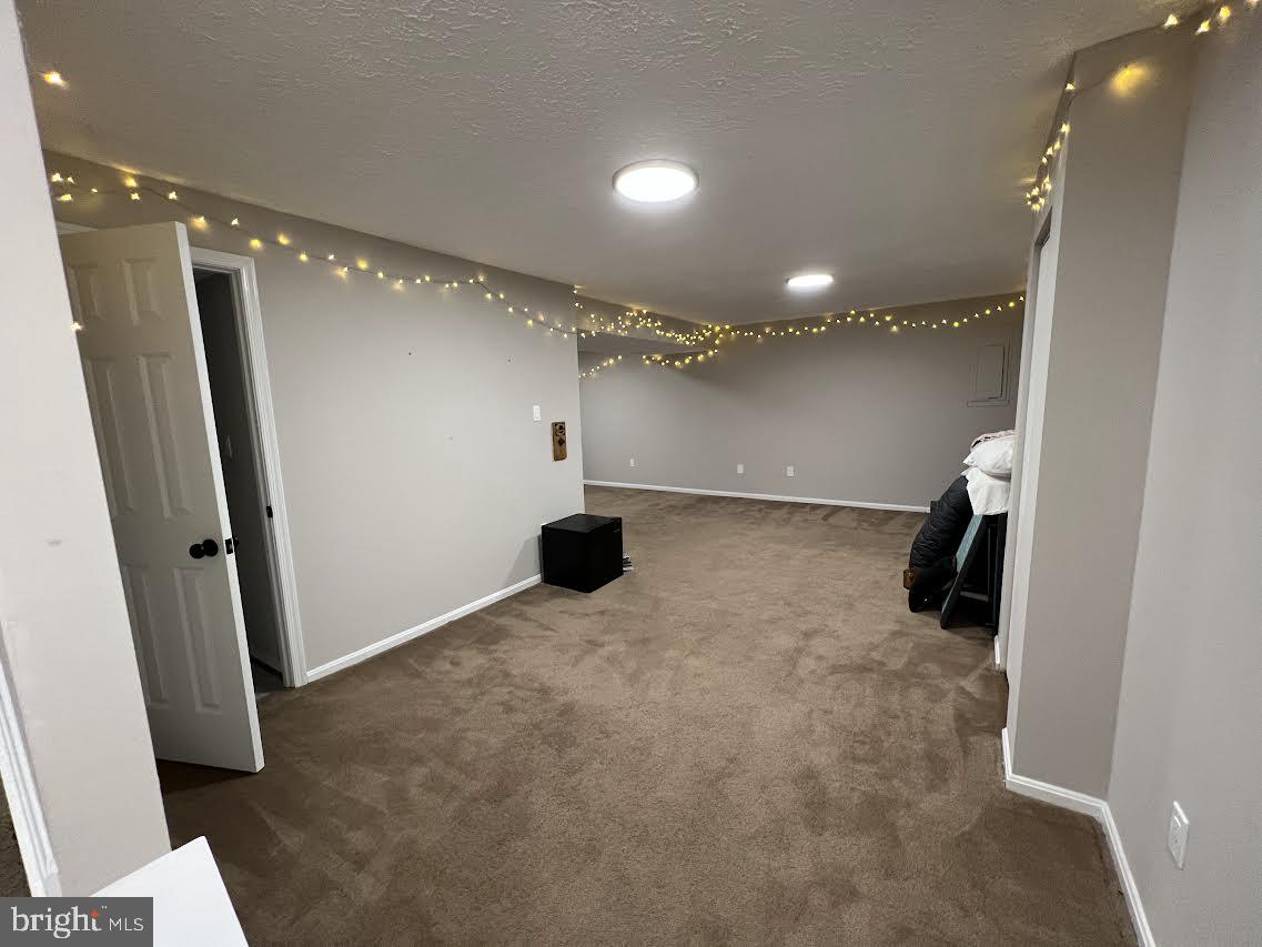 HALLOWELL - Residential Lease