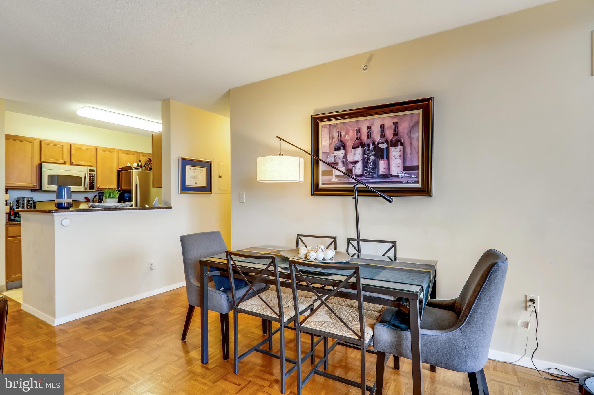 CRESCENT PLAZA - Residential