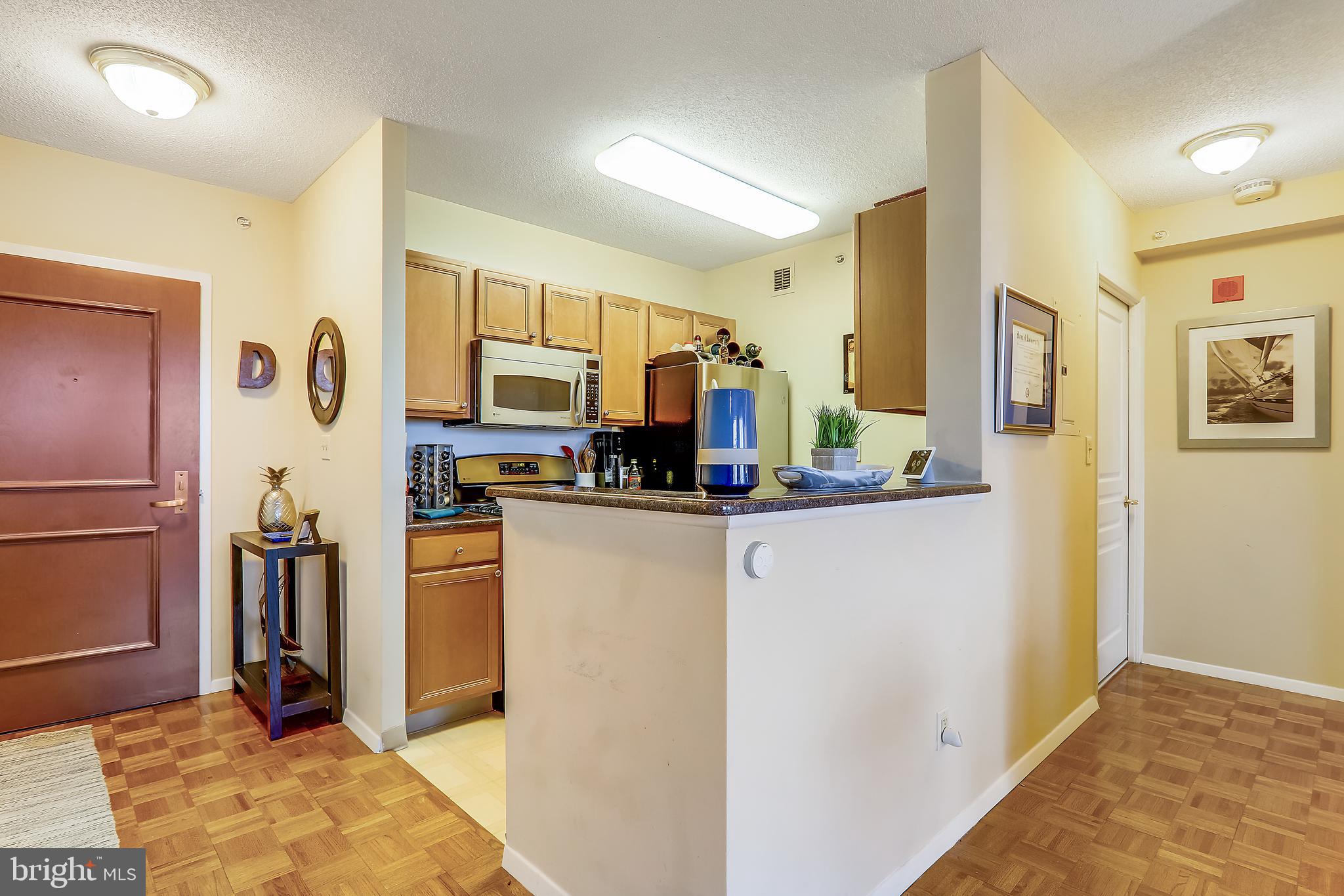 CRESCENT PLAZA - Residential