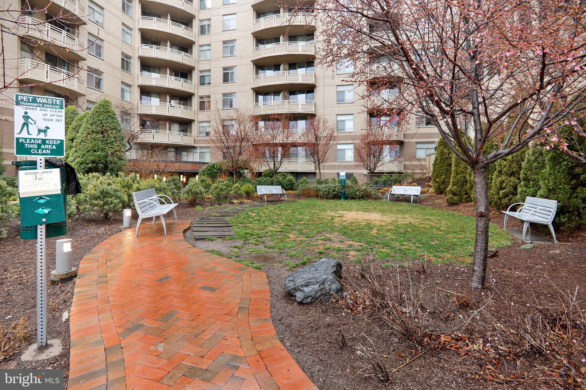 CRESCENT PLAZA - Residential