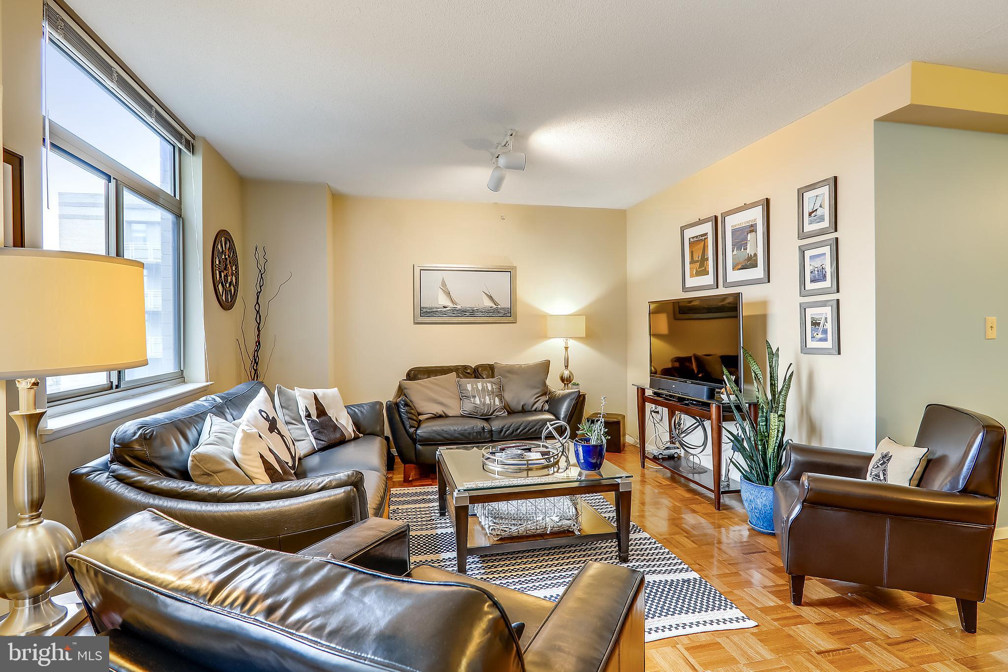 CRESCENT PLAZA - Residential