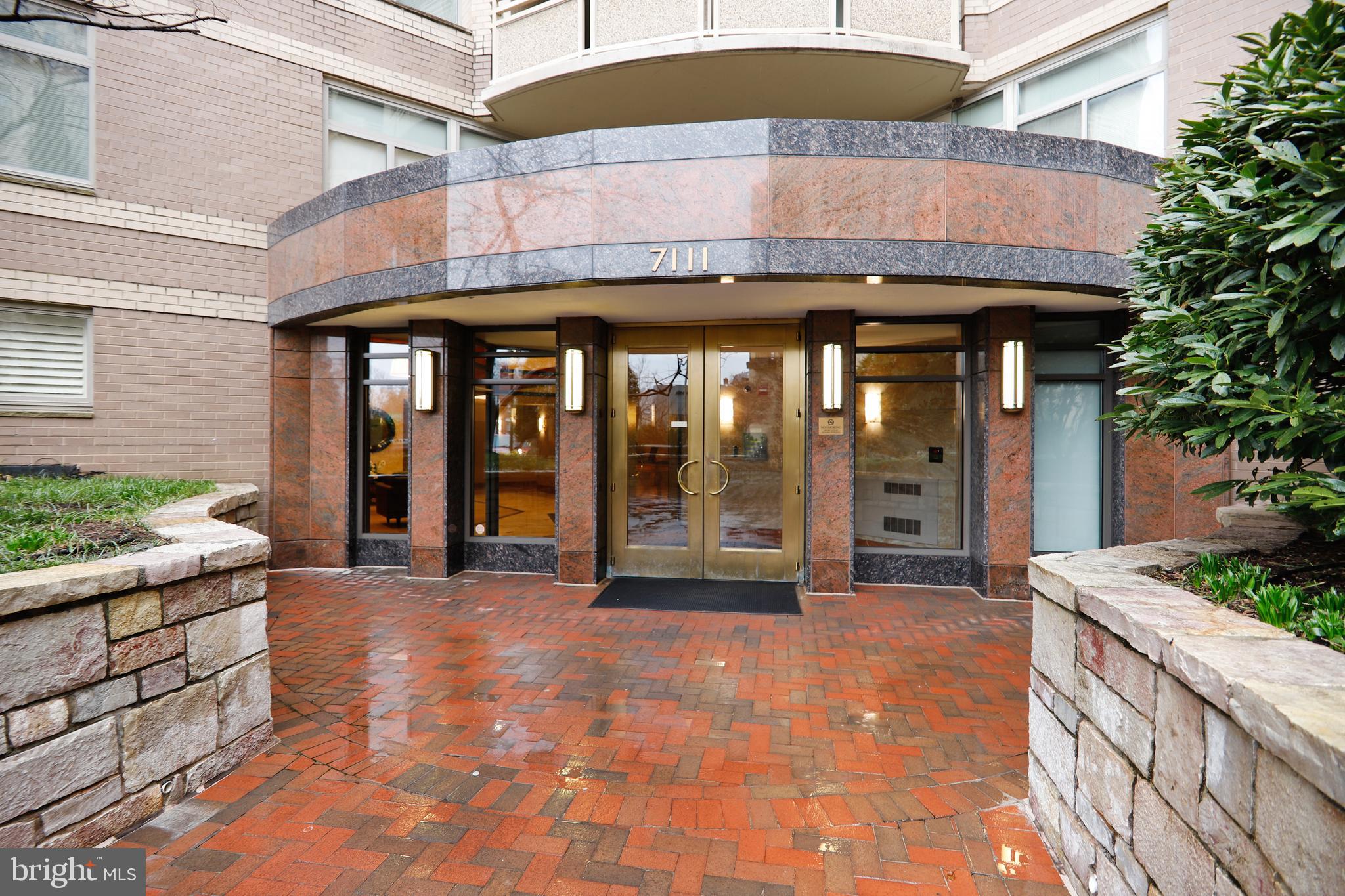 CRESCENT PLAZA - Residential