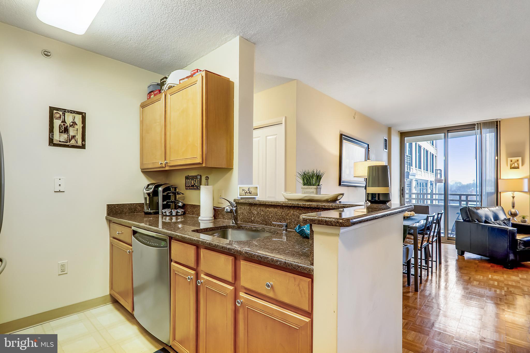 CRESCENT PLAZA - Residential