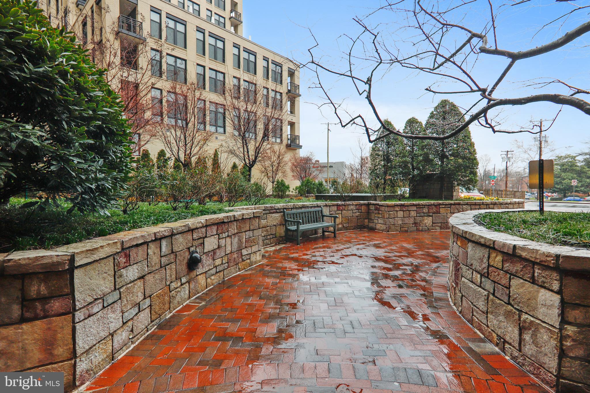 CRESCENT PLAZA - Residential