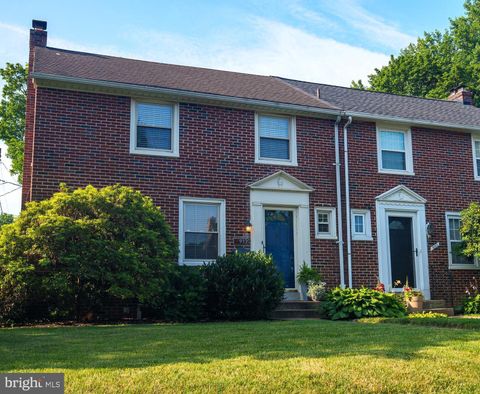 Photo of 912 PLEASURE RD, LANCASTER, PA 17601 (MLS # PALA2037482)