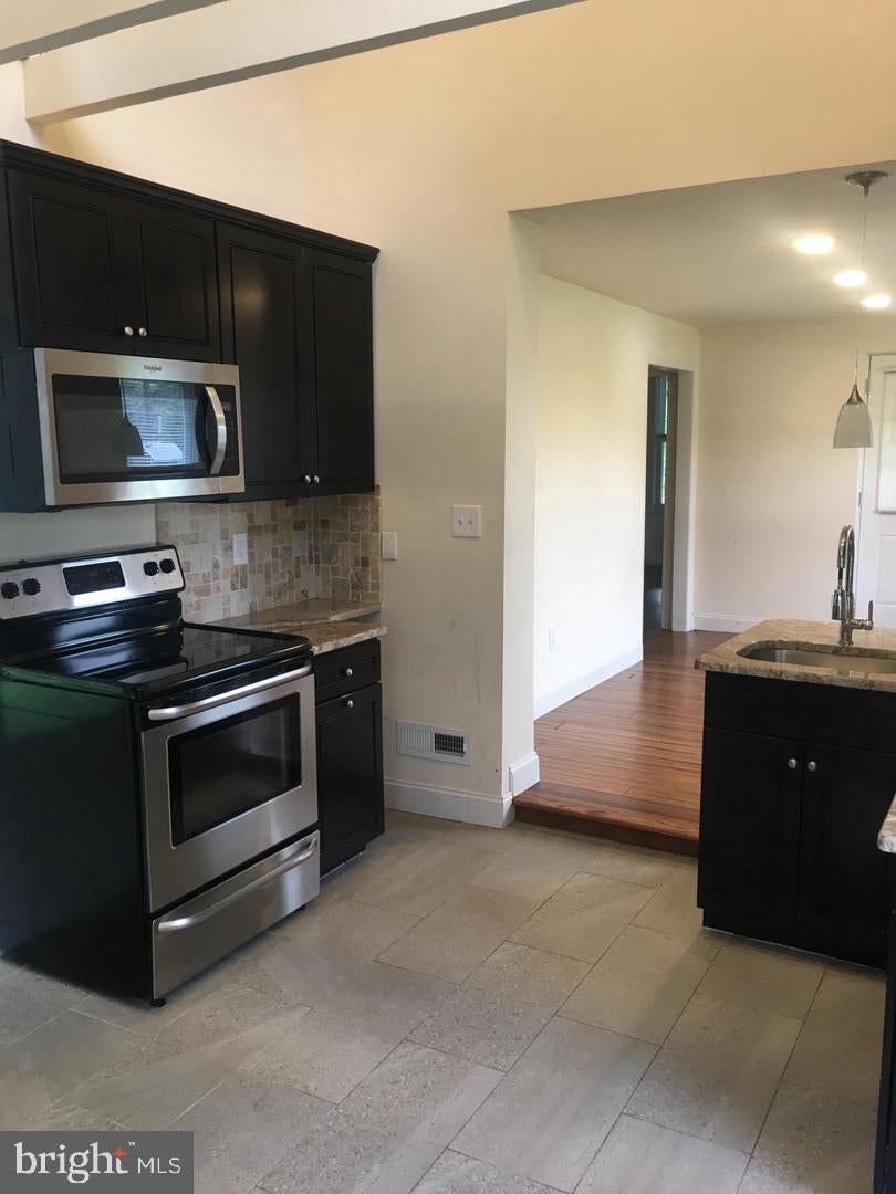 123 HARTFORD ROAD APT. A