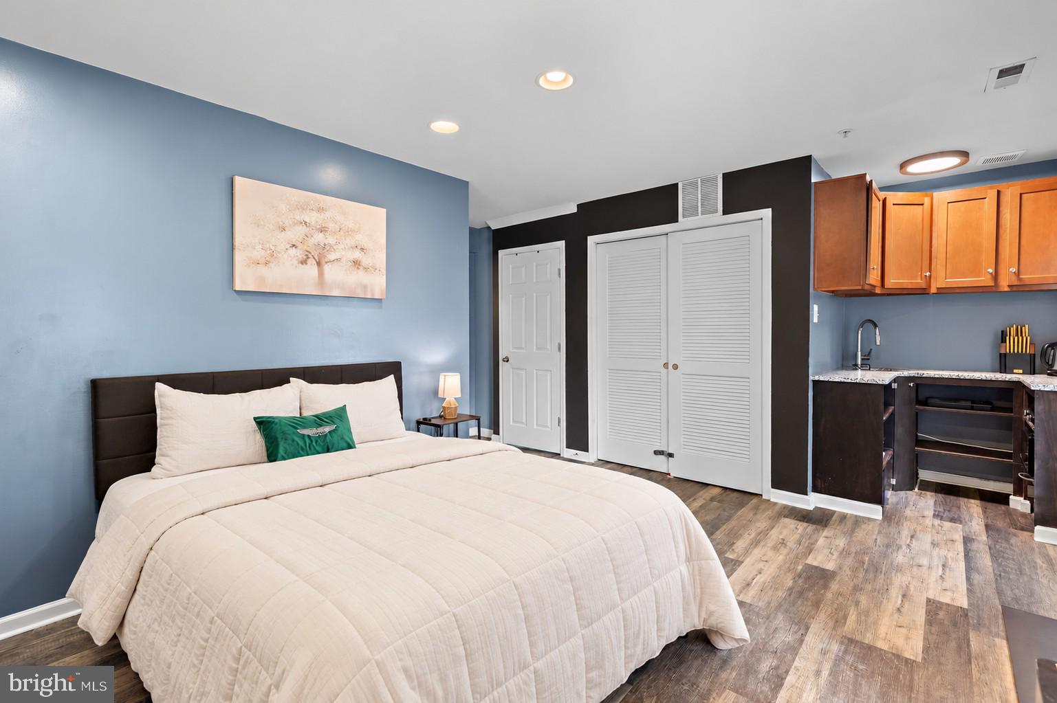 8424 STANSBURY LAKE DRIVE