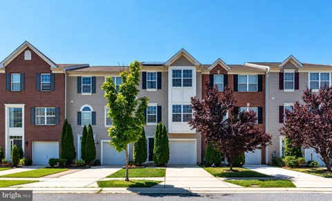 Townhouse For Sale - 8424 Stansbury Lake Drive<br/> DUNDALK, MD 21222